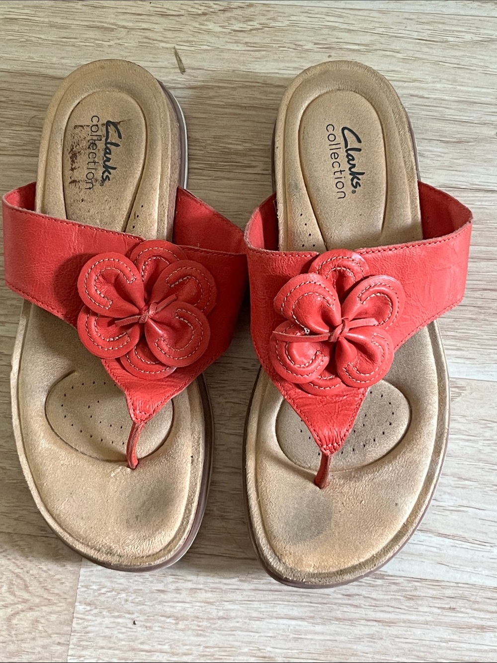 Clarks Coral coral Leather Flower Thong Sandals